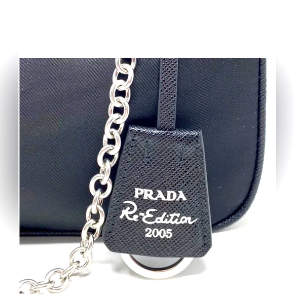 Prada Multiple Pochette Re-edition 2005 Black Nylon Bag - Picture 4 of 8